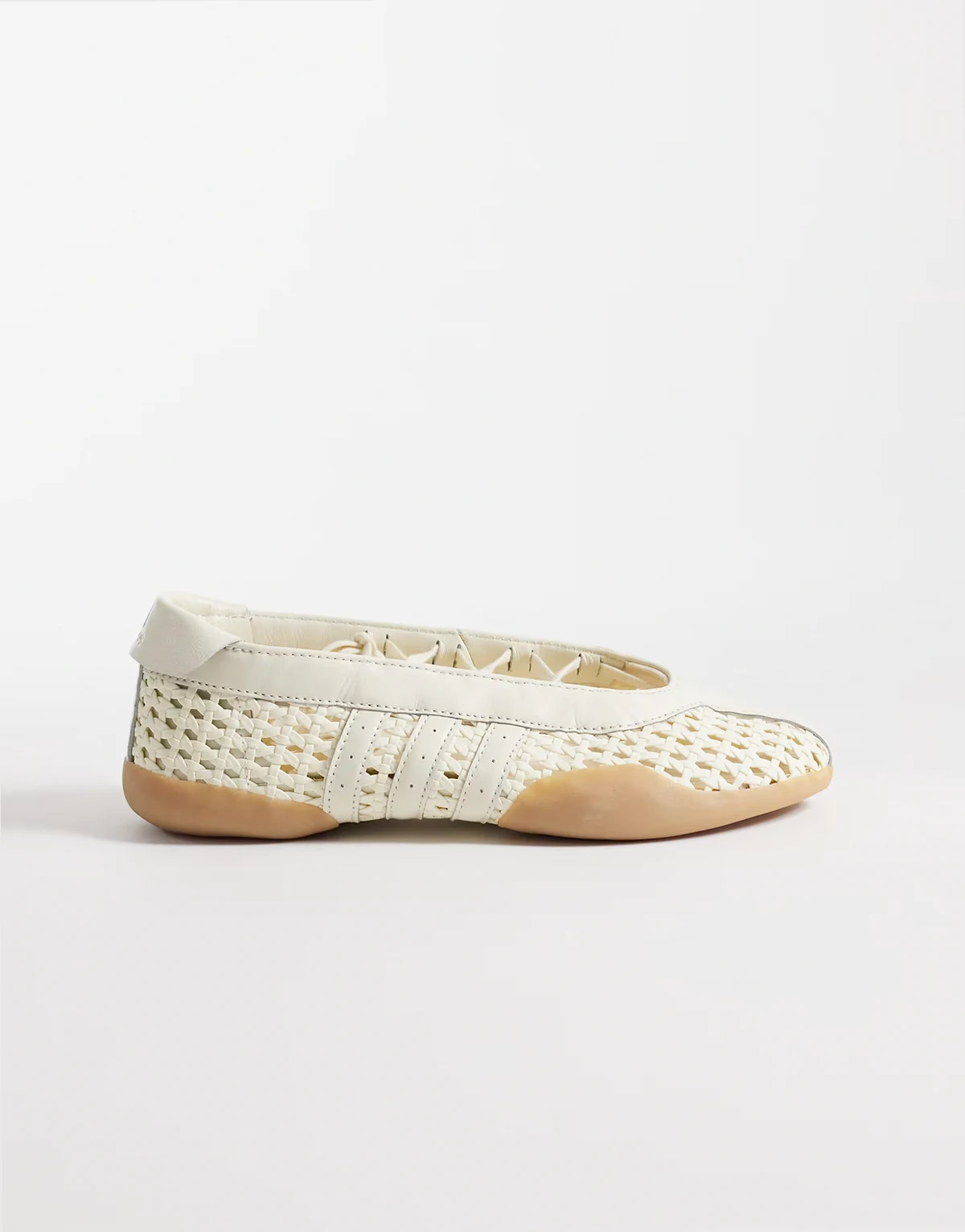 Taekwondo Mei Ballets with crochet detail in white and cream