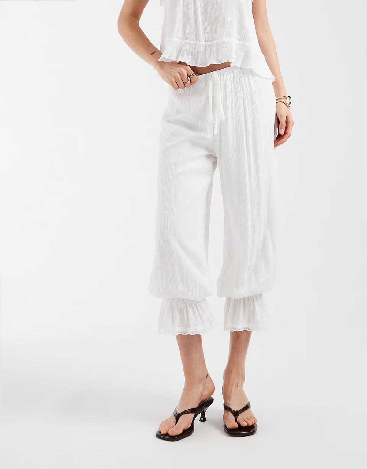 Basma bloomer pants in white - part of a set