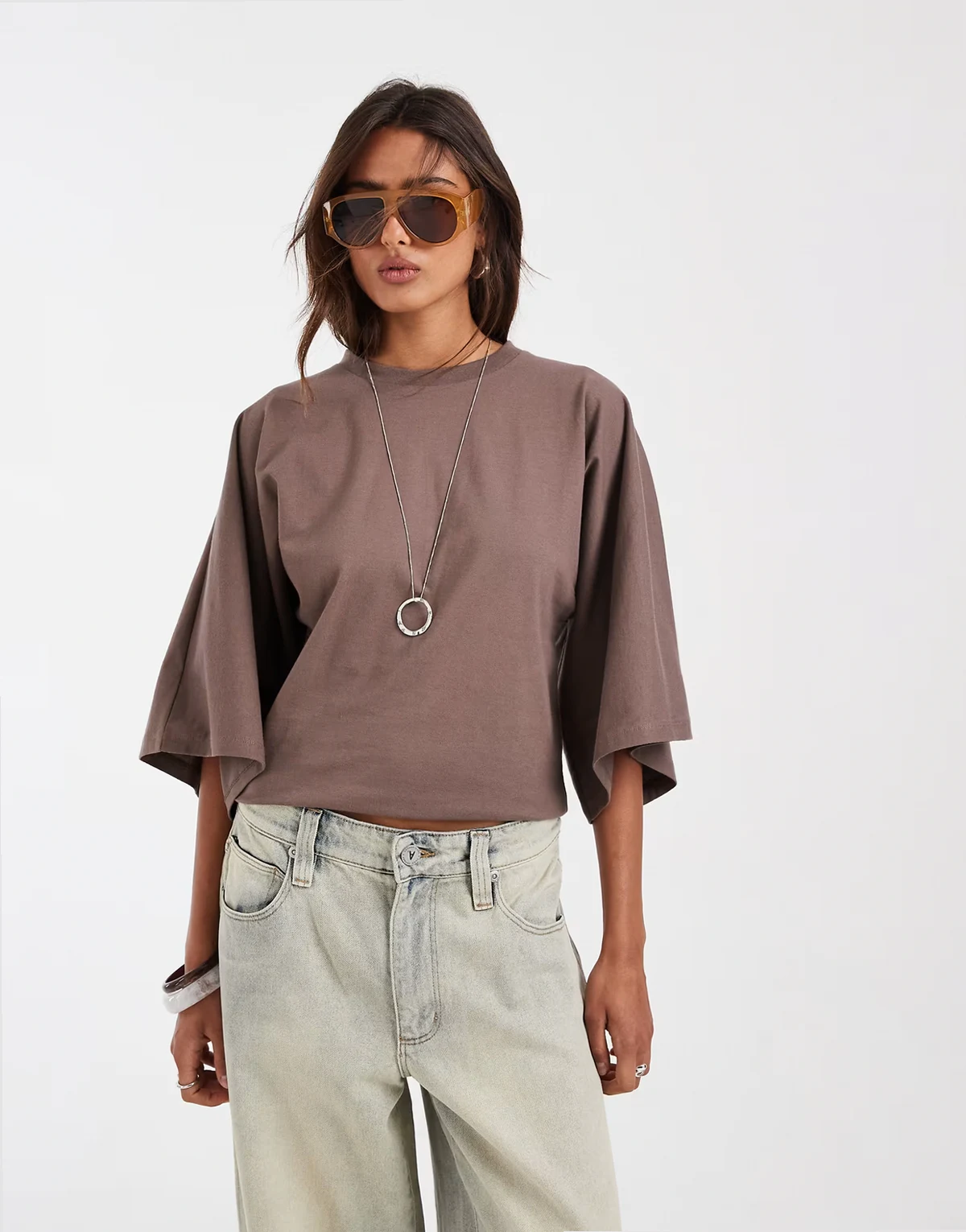 batwing sleeves fitted tee in chocolate