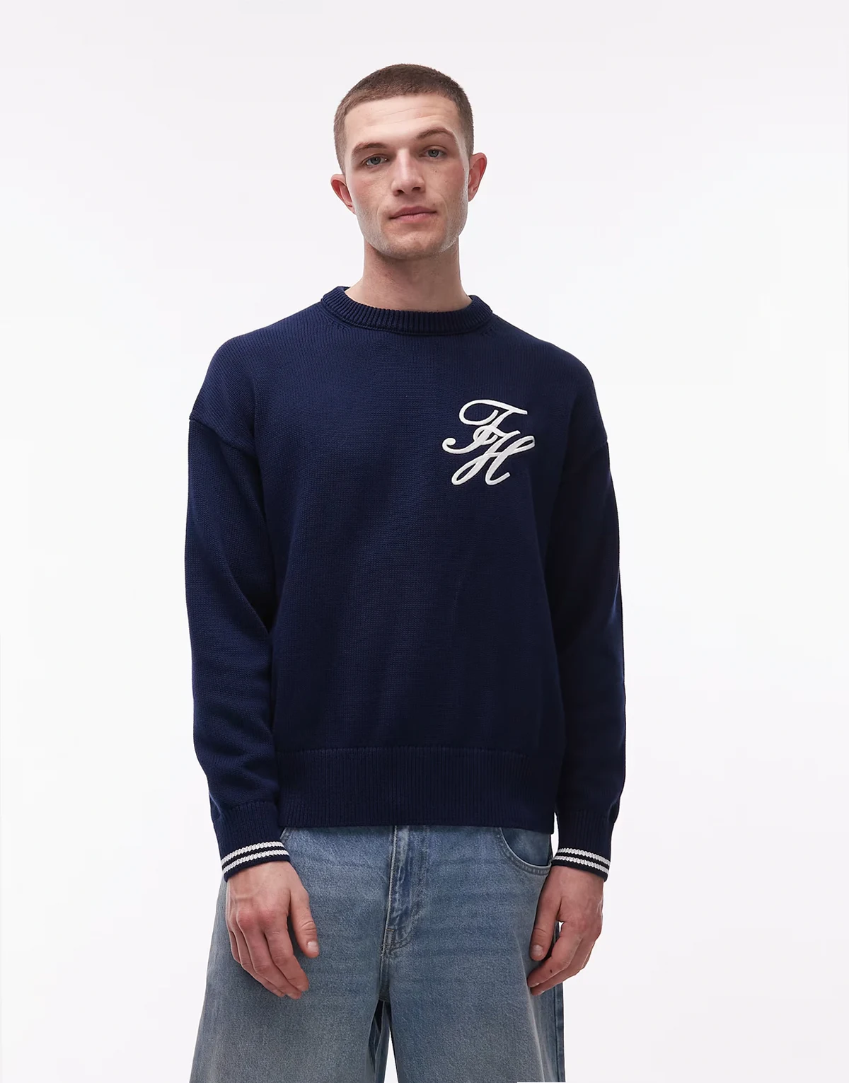 – Pullover in Marineblau