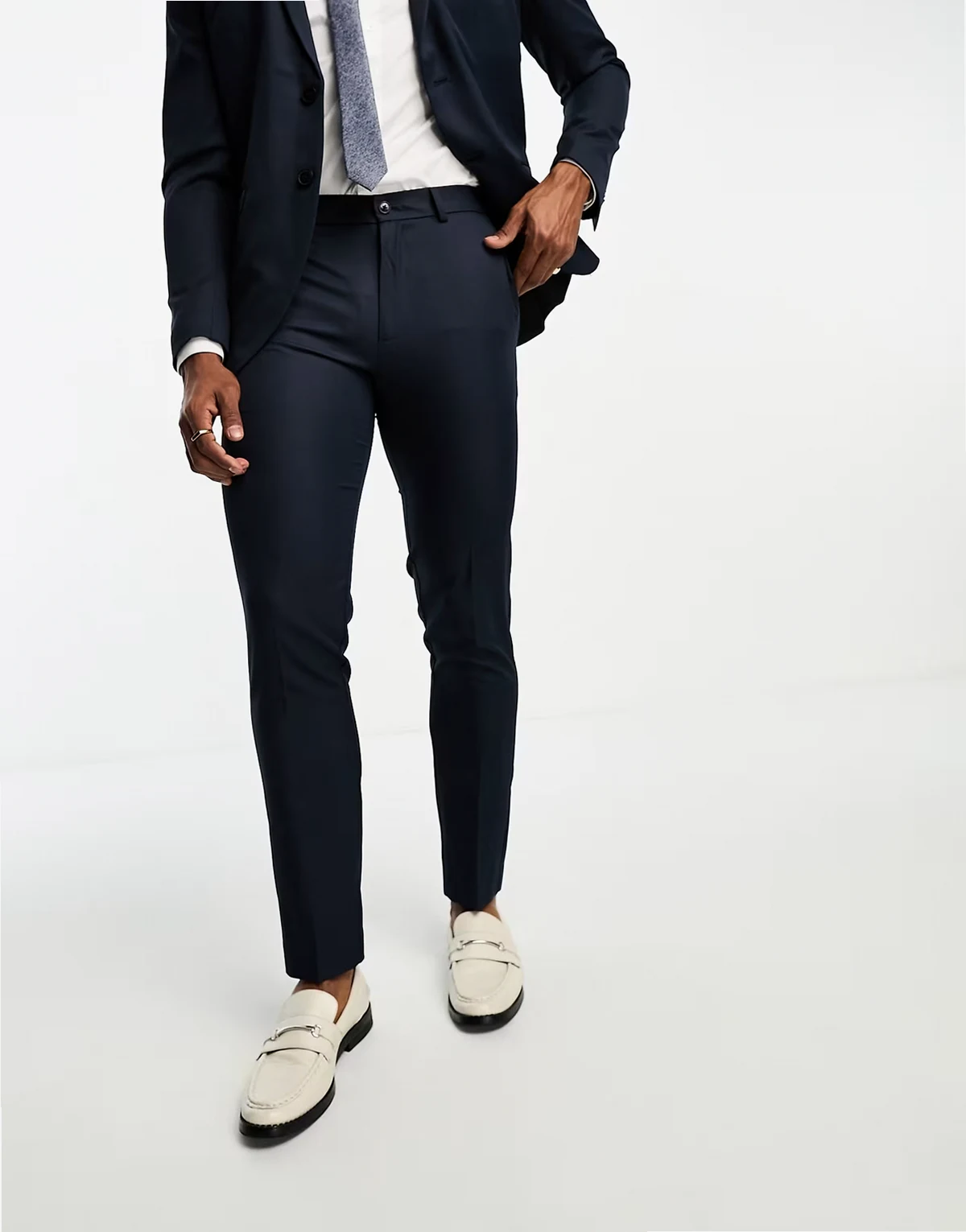 suit pants in slim fit navy