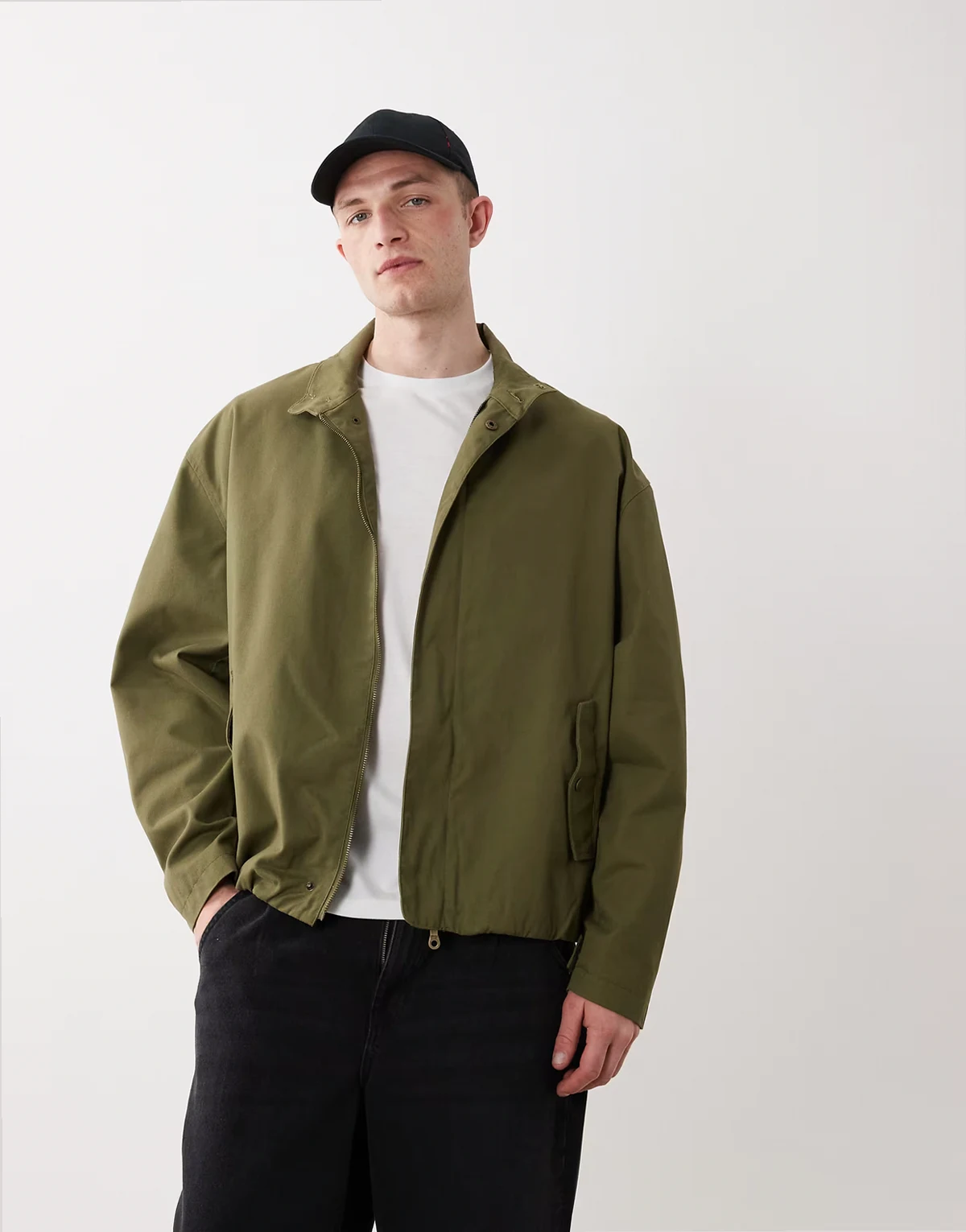 – Oversize-Jacke mit Tunnelkragen in Khaki