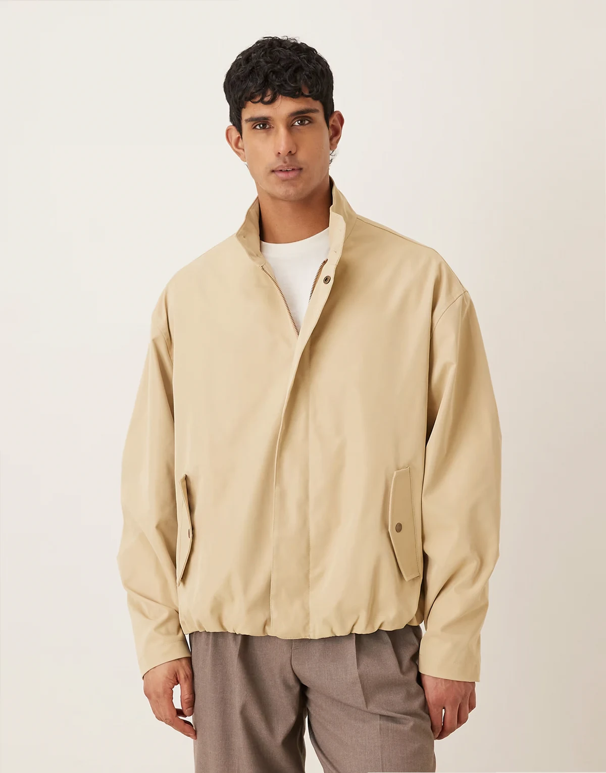 – Oversize-Jacke in Steinbeige mit Stehkragen