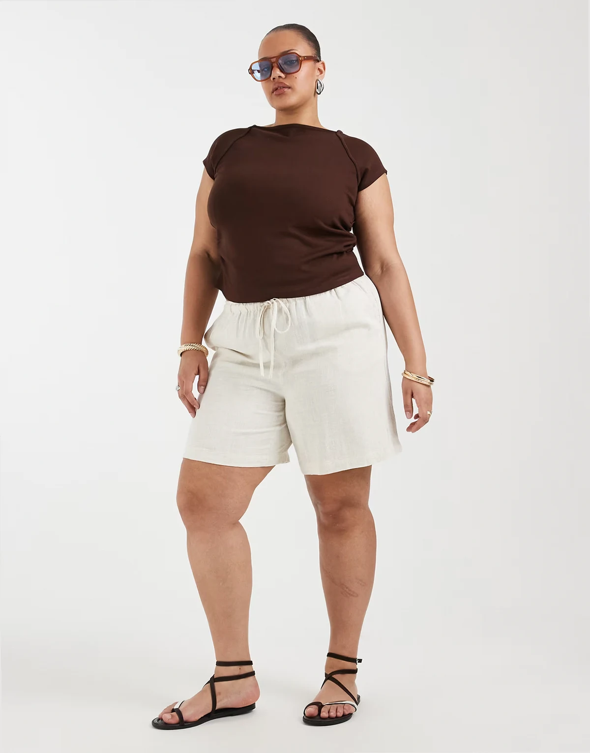 linen blend shorts in cream