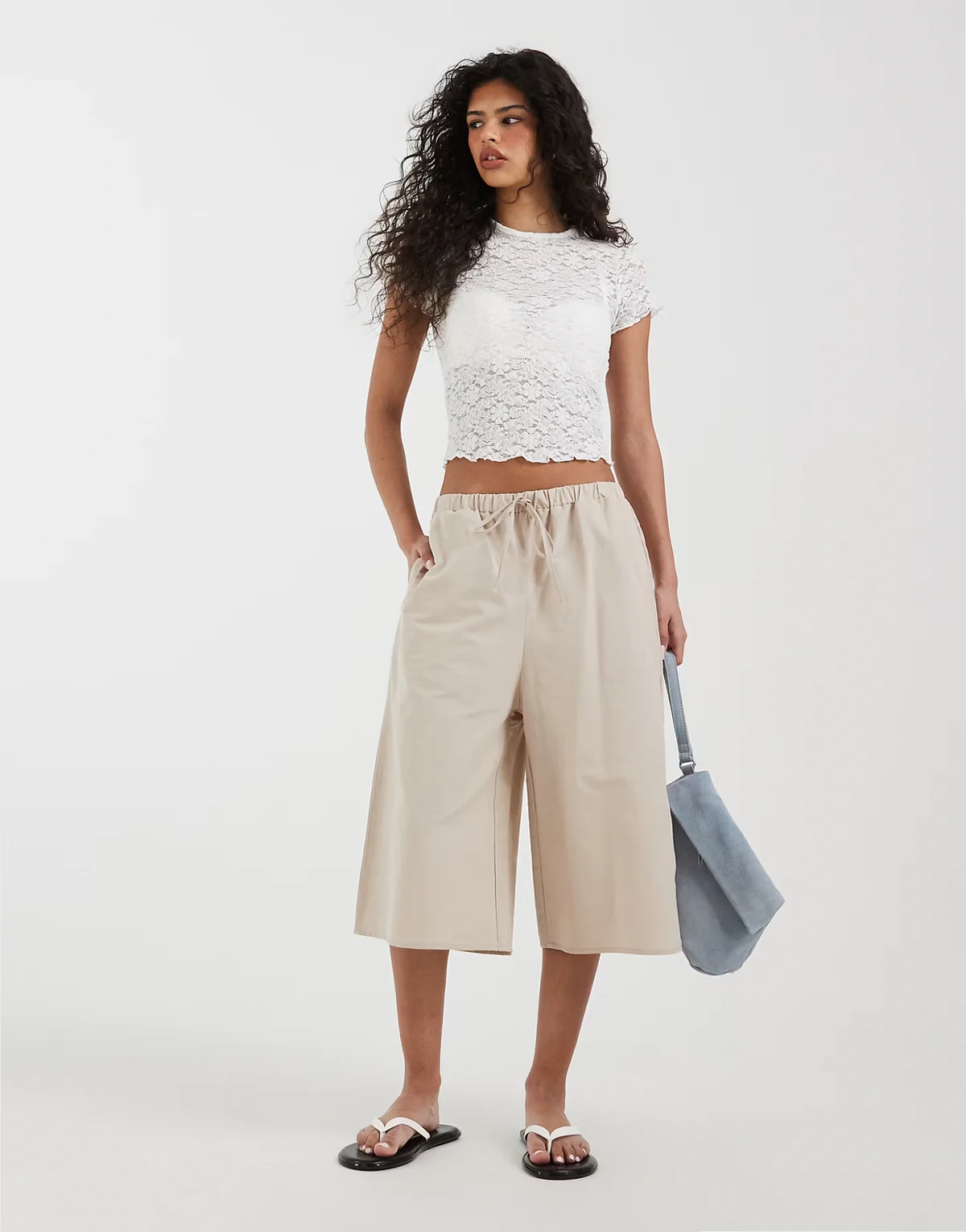 – Longline-Bermudashorts aus Leinenmix in neutraler Farbe