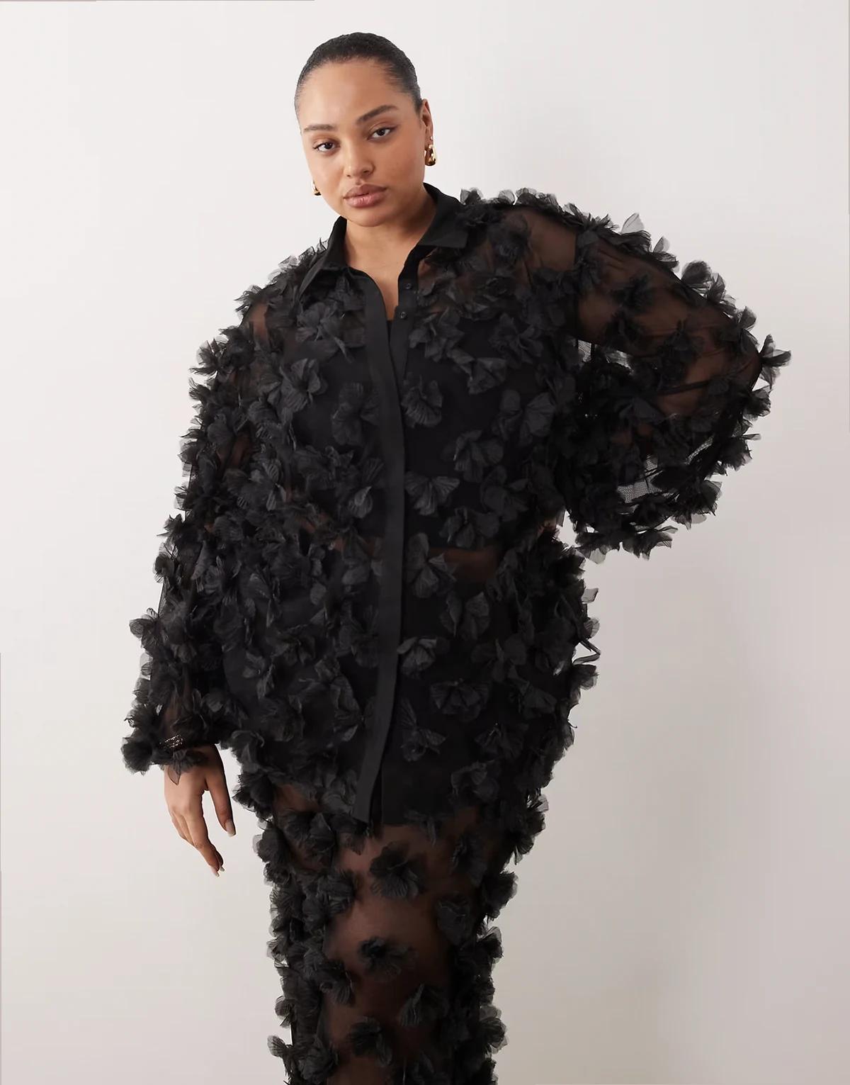 Curve mesh shirt in black with 3D flower petals - part of a set