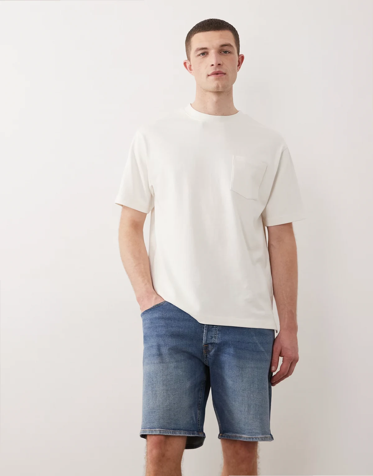 – Rick – Niebieskie dopasowane szorty jeansowe