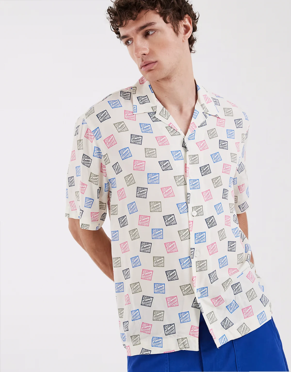 X Hôtel Amour short sleeve shirt with stamp print in cream