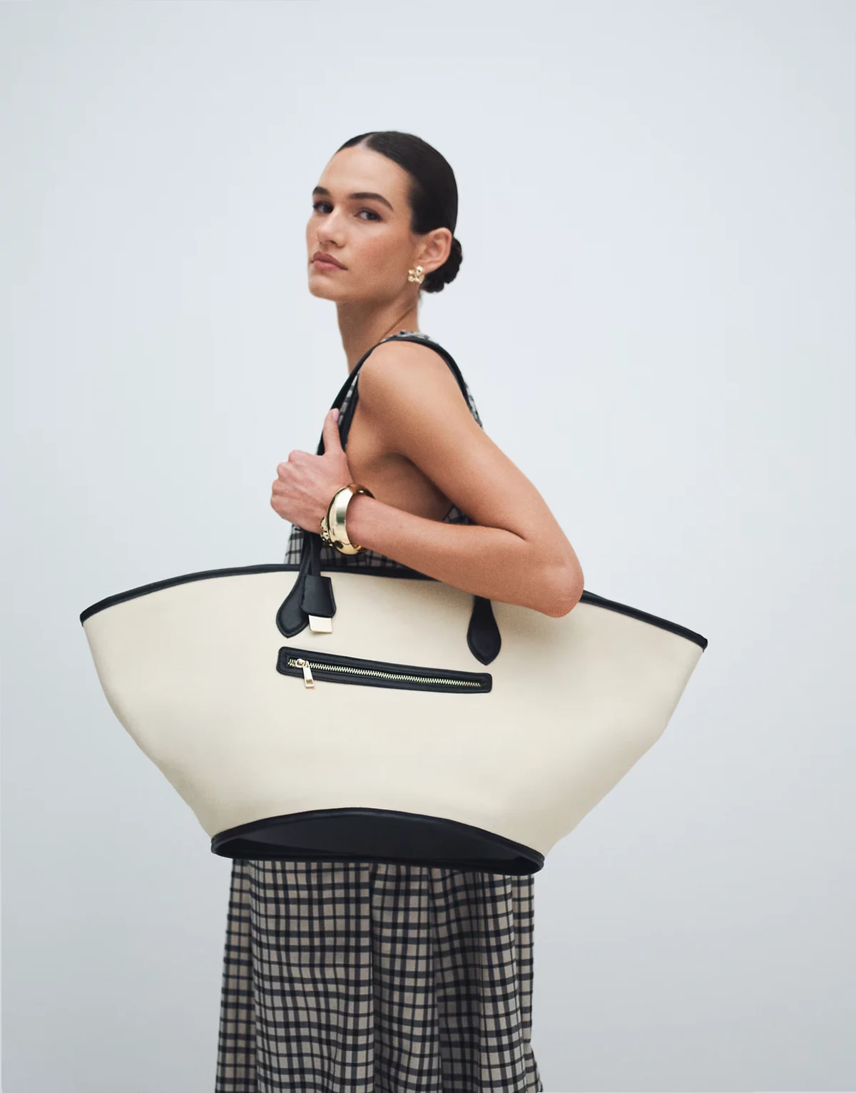 canvas vase tote in stone