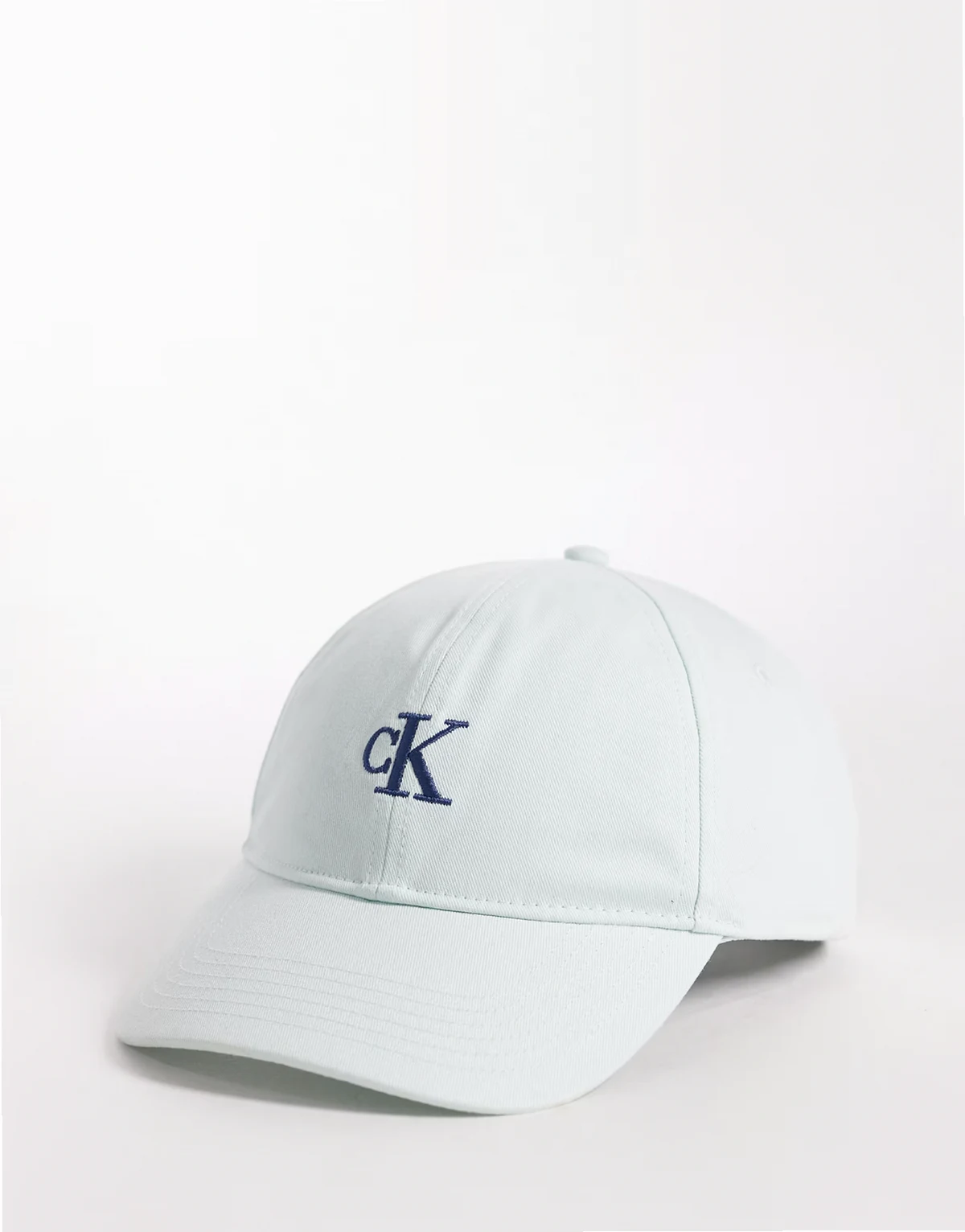 Jeans – Pastelowoniebieska czapka z daszkiem i haftowanym monogramem z logo