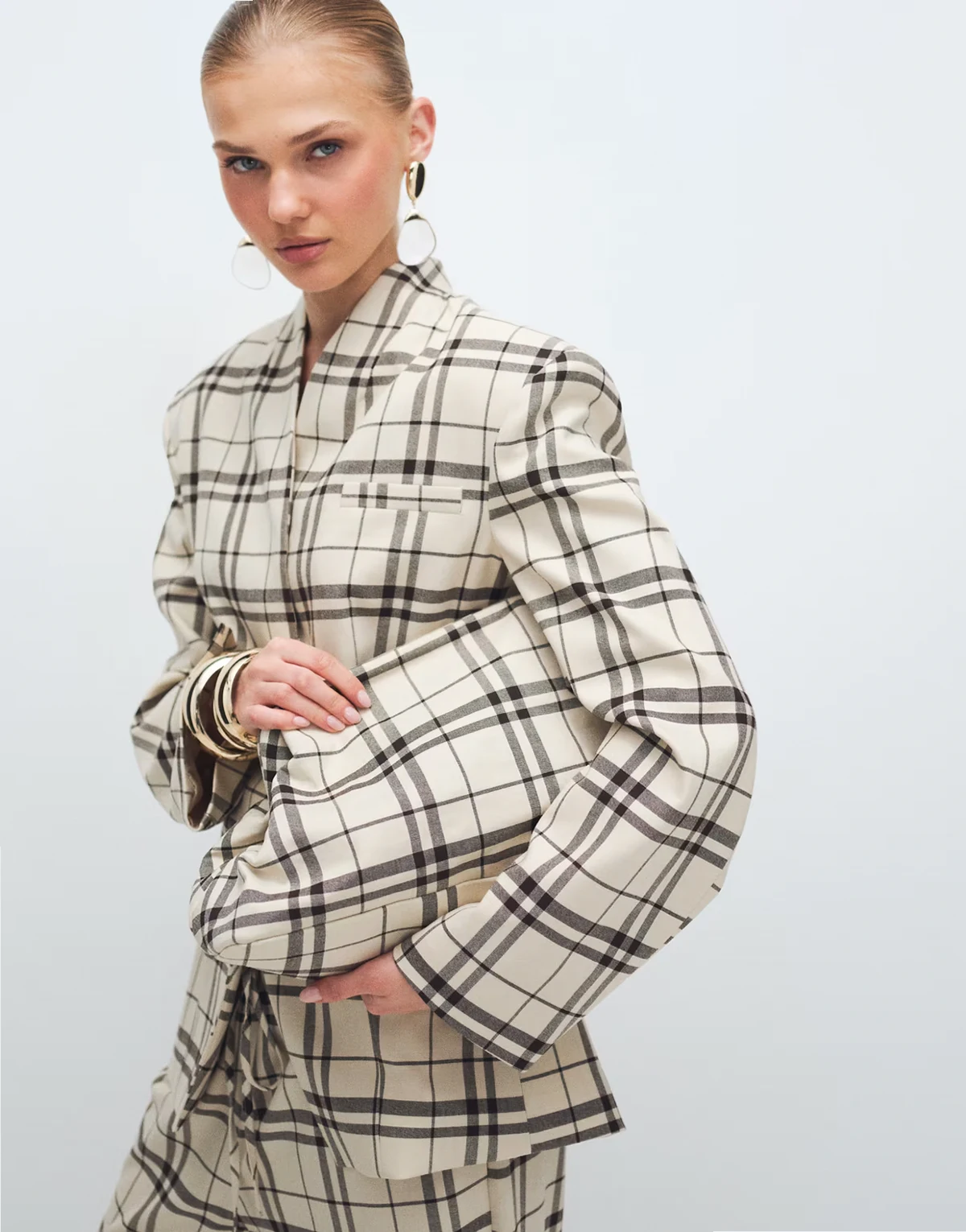 oversized clutch purse in cream plaid