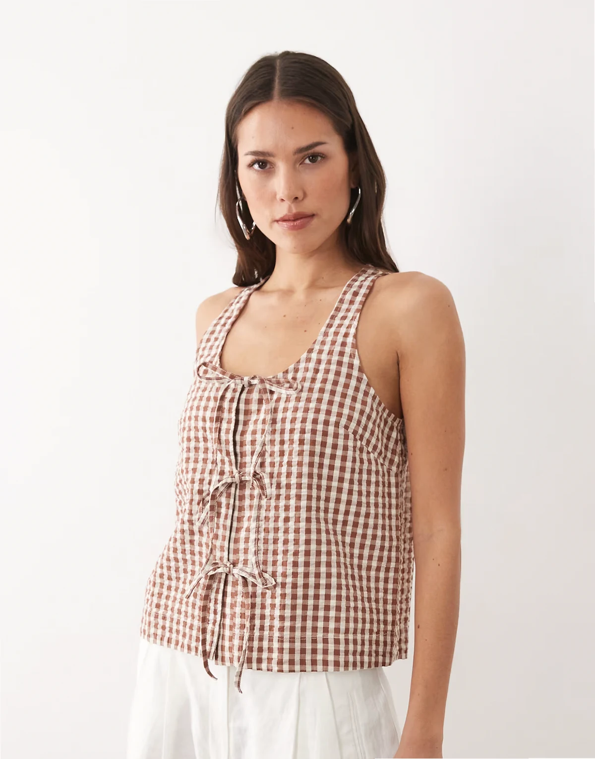 Thea cotton scoop neck tie front blouse in brown gingham
