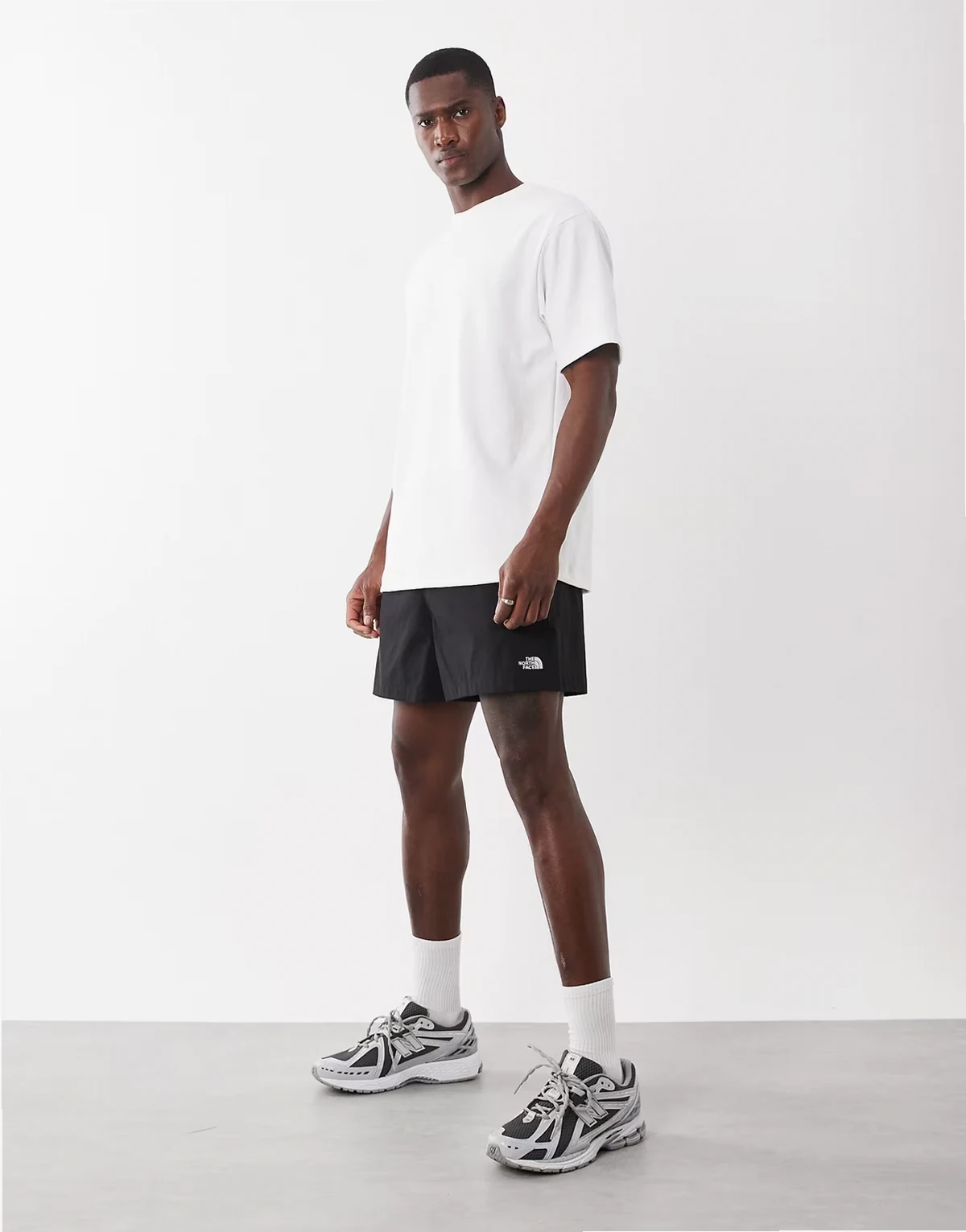 Class V Pathfinder pull-on 5-inch shorts in black