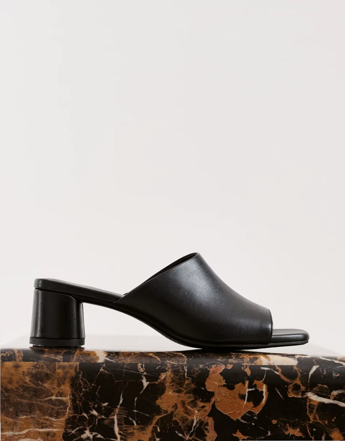 Shoemakers – Piper – Leder-Mules in Schwarz mit Absatz
