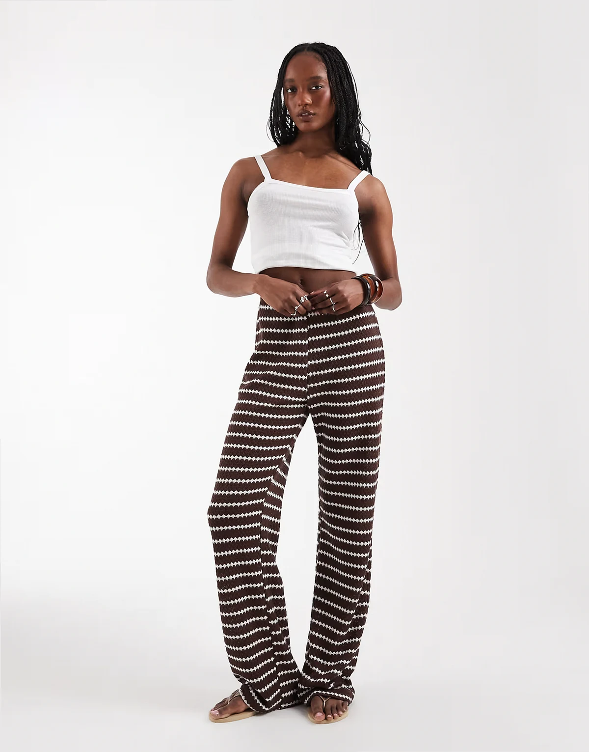 – Strickhose in gestreiftem Braun