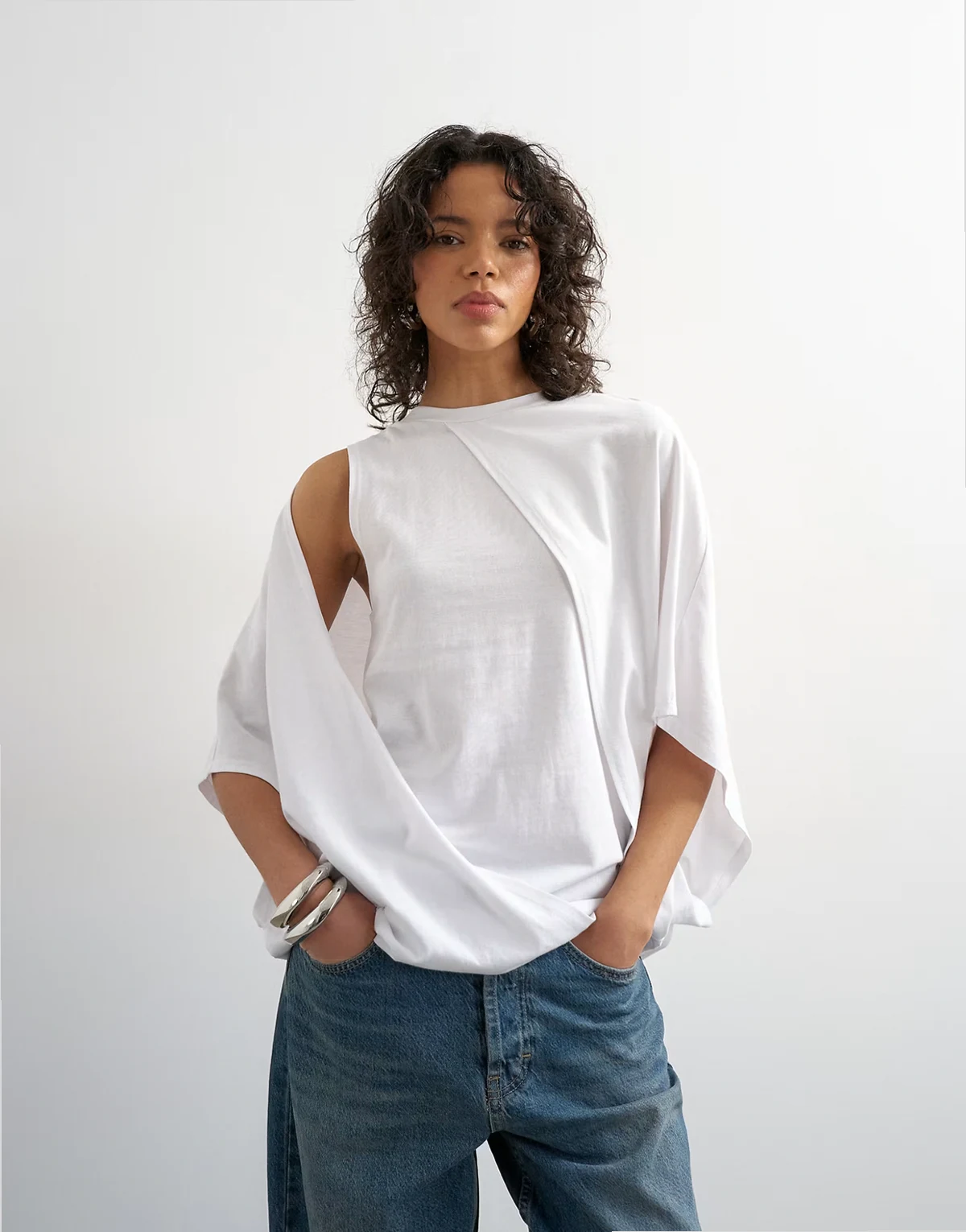 cape draped tee in white