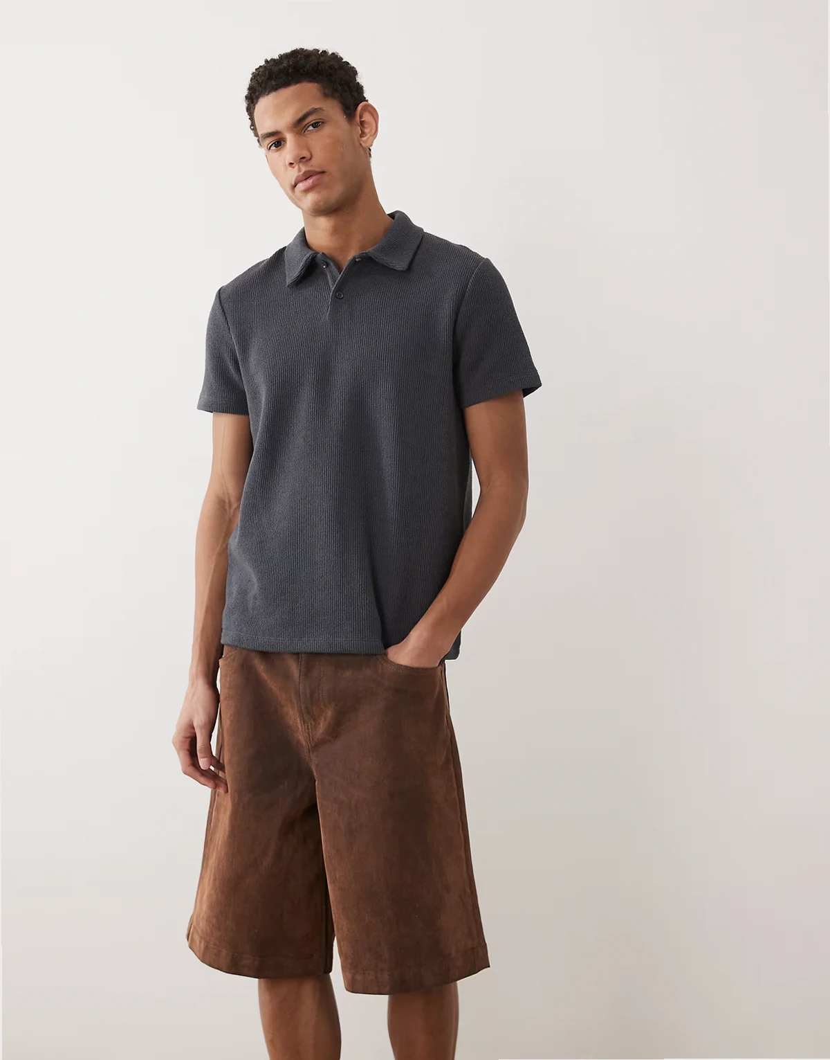 – Bermuda-Jorts aus Denim in Hellbraun