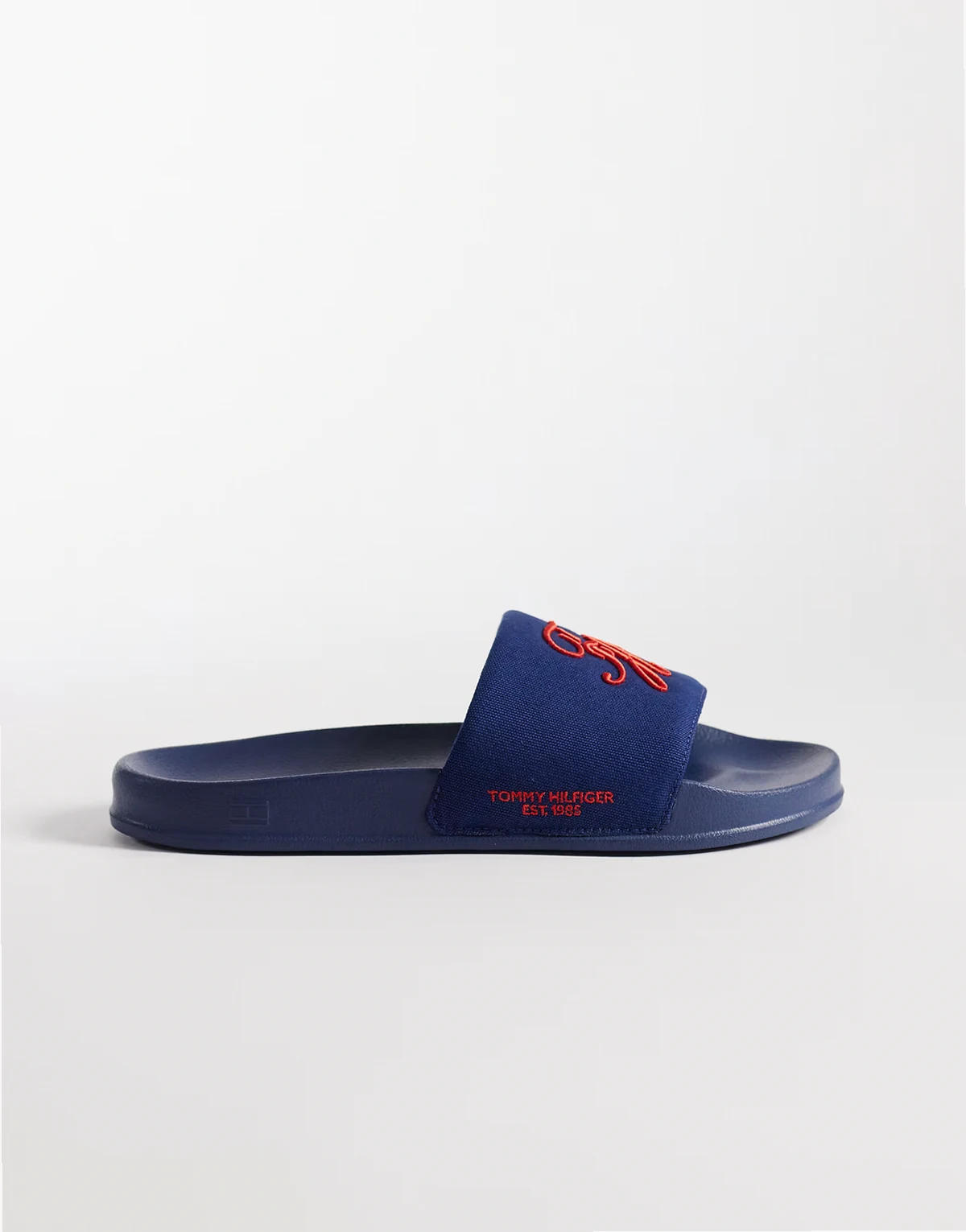 – Pool-Slider in Blau mit Stickerei