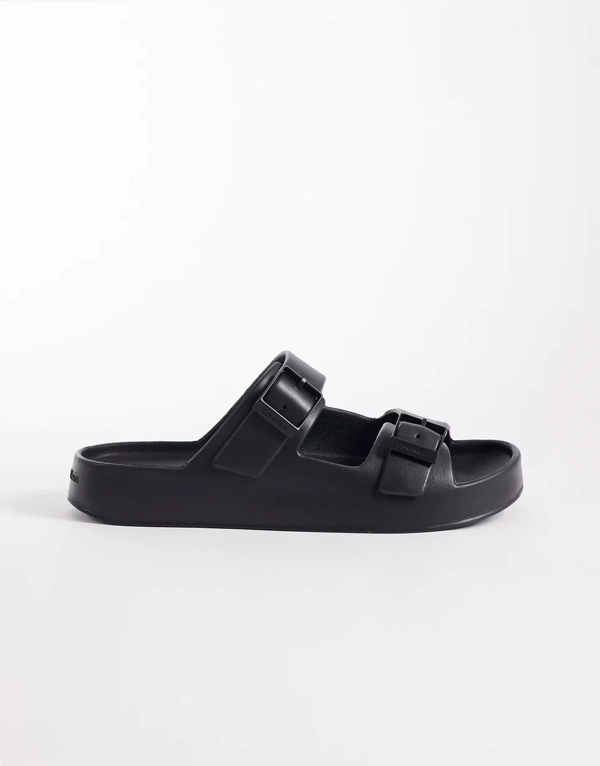 – Sandalen in Schwarz mit zwei Riemen