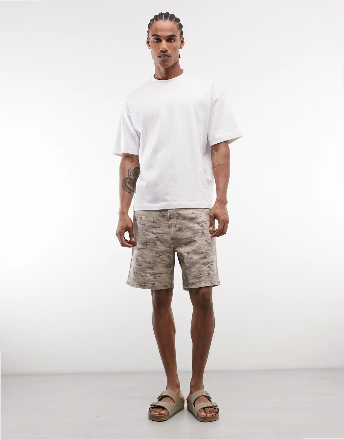 workshop shorts in brown camo print