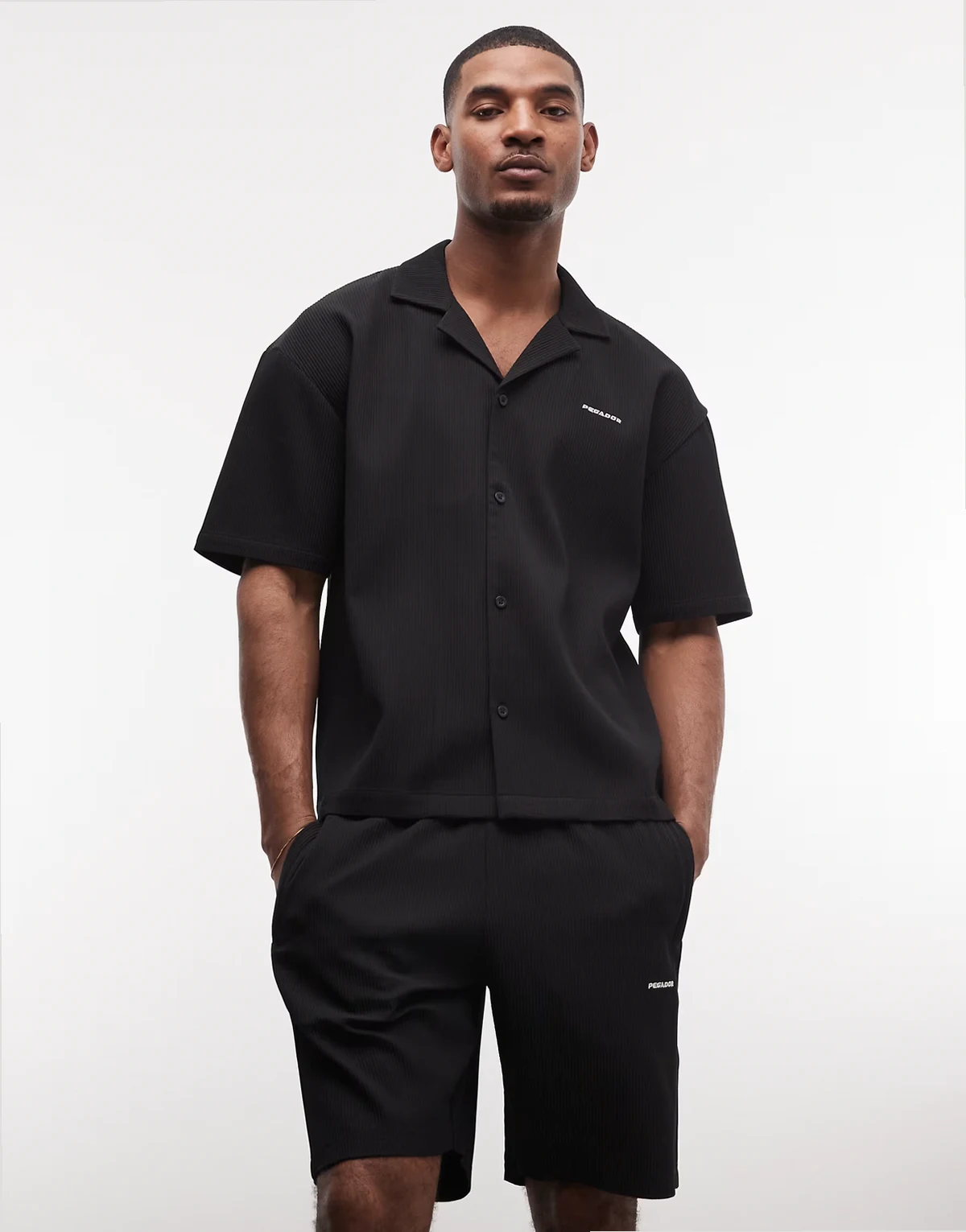 Troy plissé summer shirt in black - part of a set
